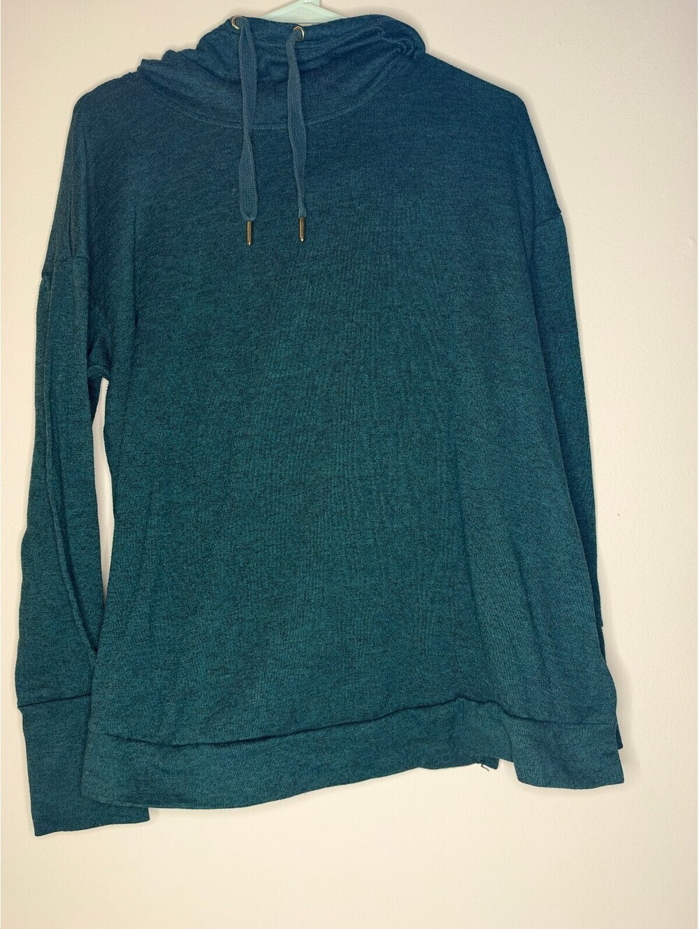 Women's teal lightweight hooded top